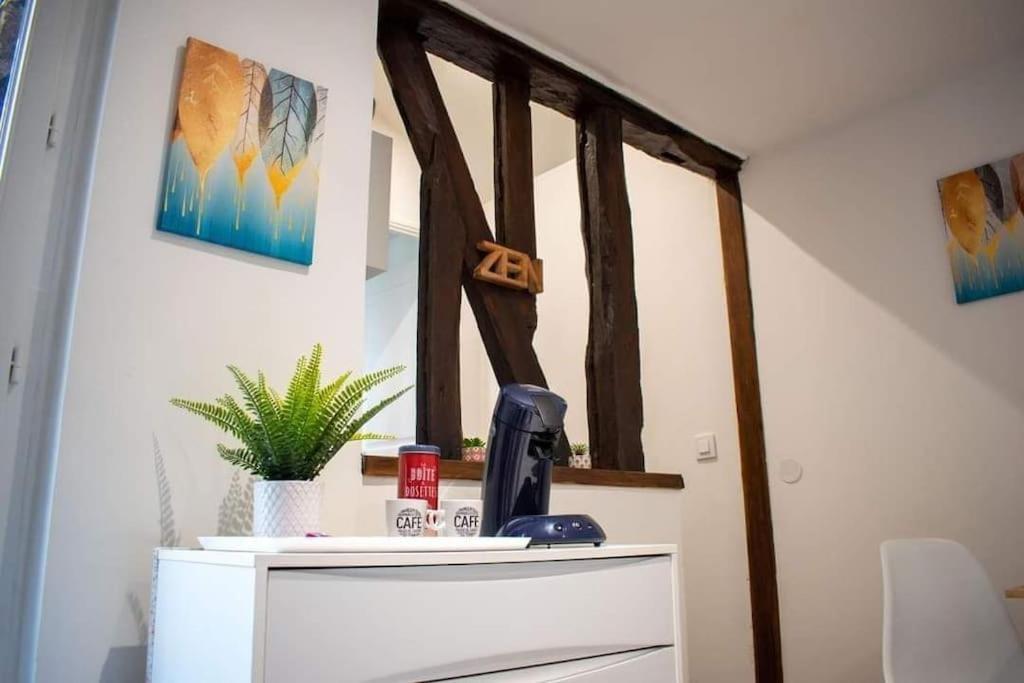 Studio Charmant Confortable Tv Centre Ville Louviers Extérieur photo